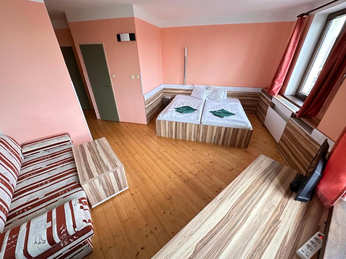 Hotel N Znojmo Eksteriør bilde